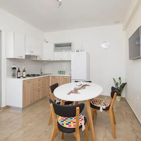 Solar House Martina - Happy Apartment